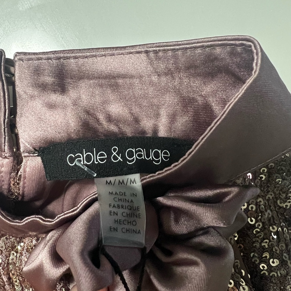 Rose sleeveless sequinned blouse with satin rose collar. NWT. Size Medi… - Picture 7 of 8